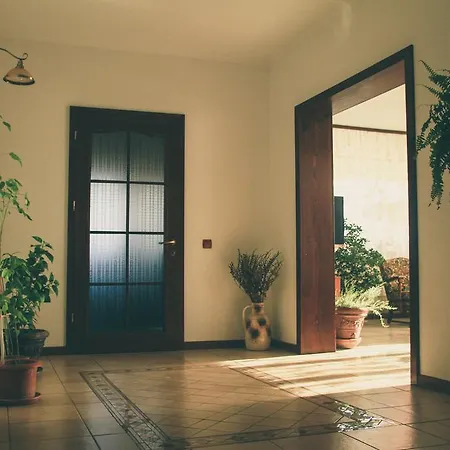 Casa Renti * Novaci-Străini